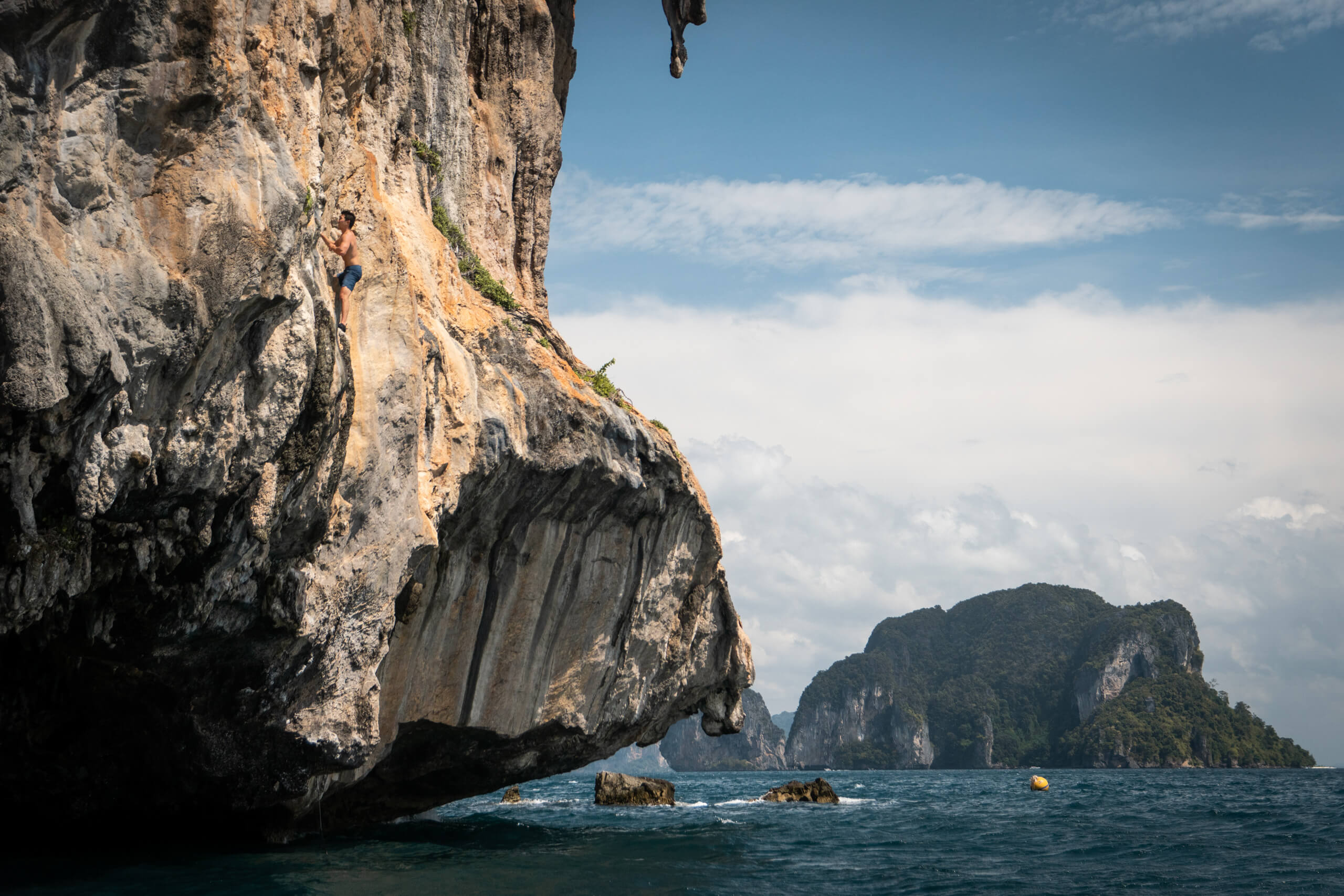 Basecamp Tonsai Deep Water Soloing