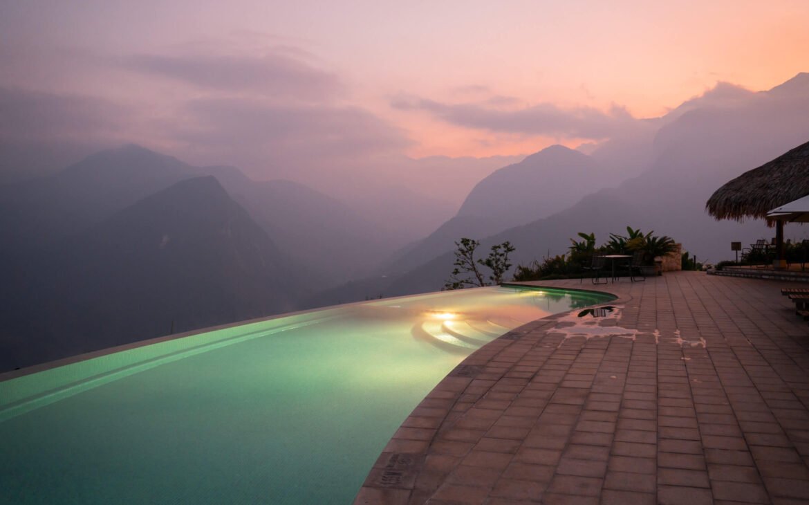 Infinity Pool at Topas Ecolodge