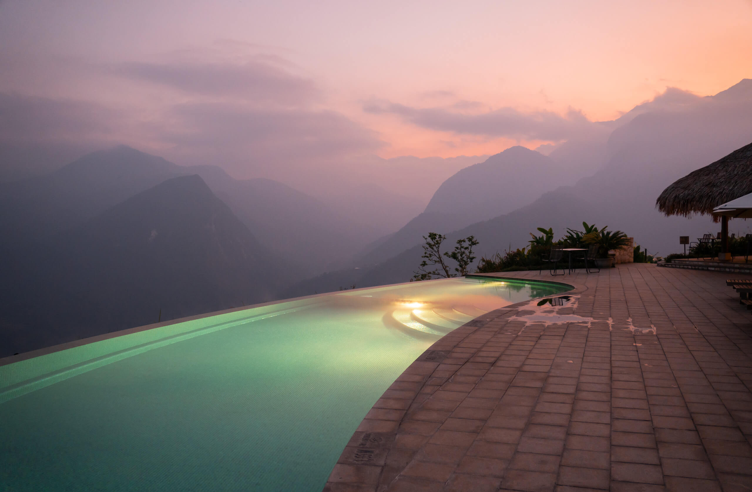 Infinity Pool at Topas Ecolodge