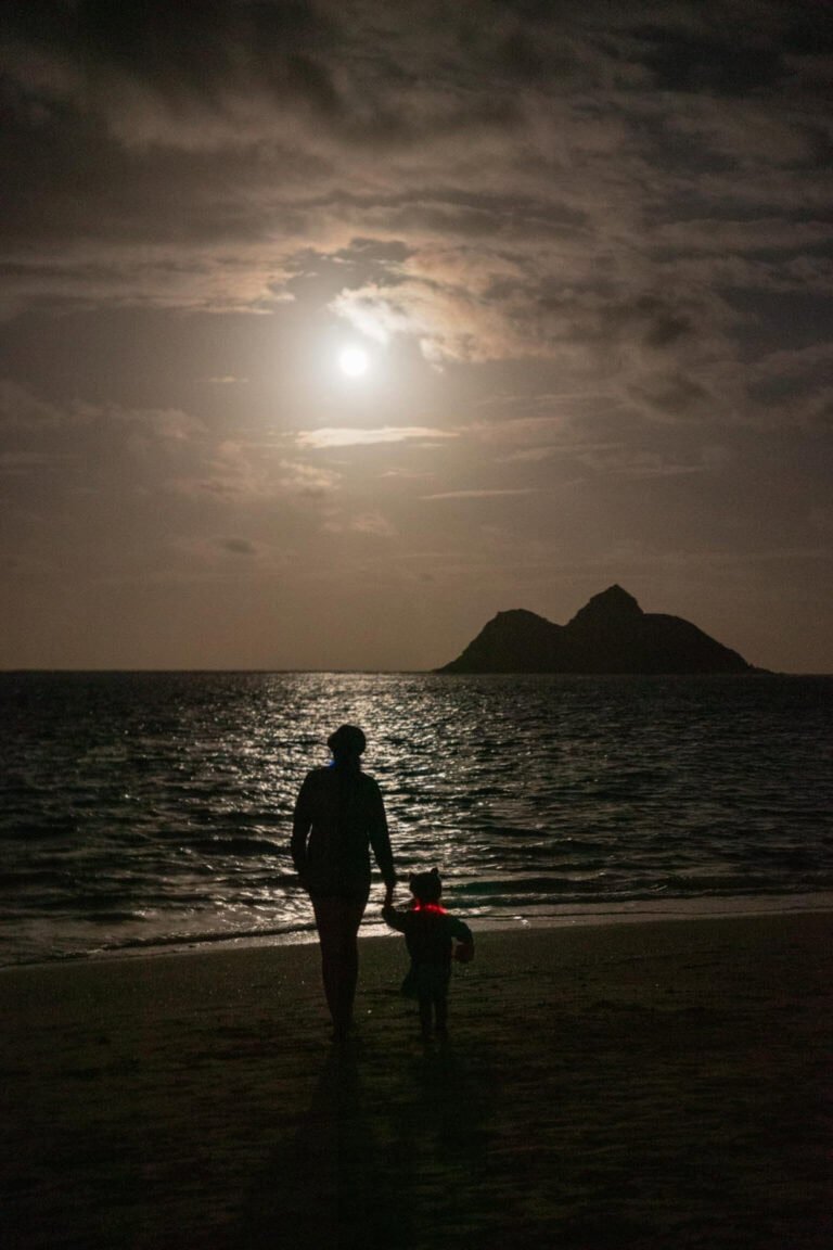moonrise in lanikai with kids